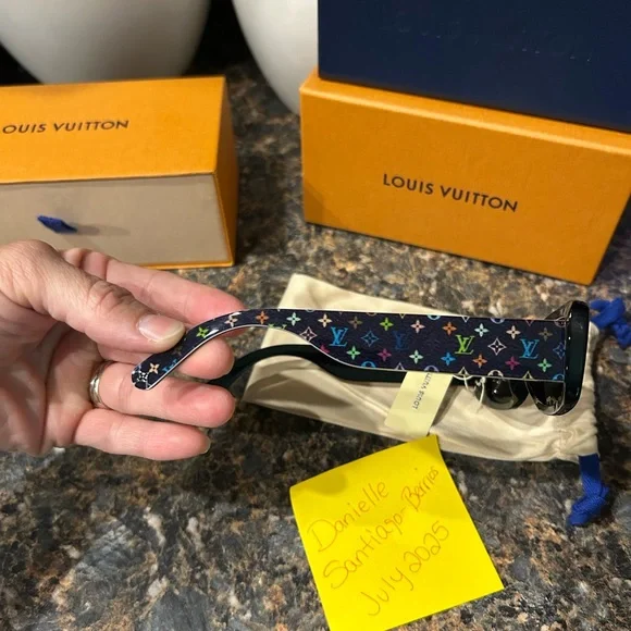 Authentic Louis Vuitton X TM MULTIGRAM Sunglasses NIB pink & black!! Bundle 2025 LV x TM Multigram Cat Eye Sunglasses S00 - Women  main image 4